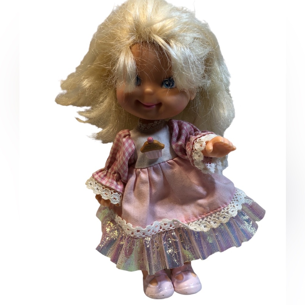 1988,MERRY MUFFIN DOLL,merry muffin,cupcake cherry Mattel Vintage